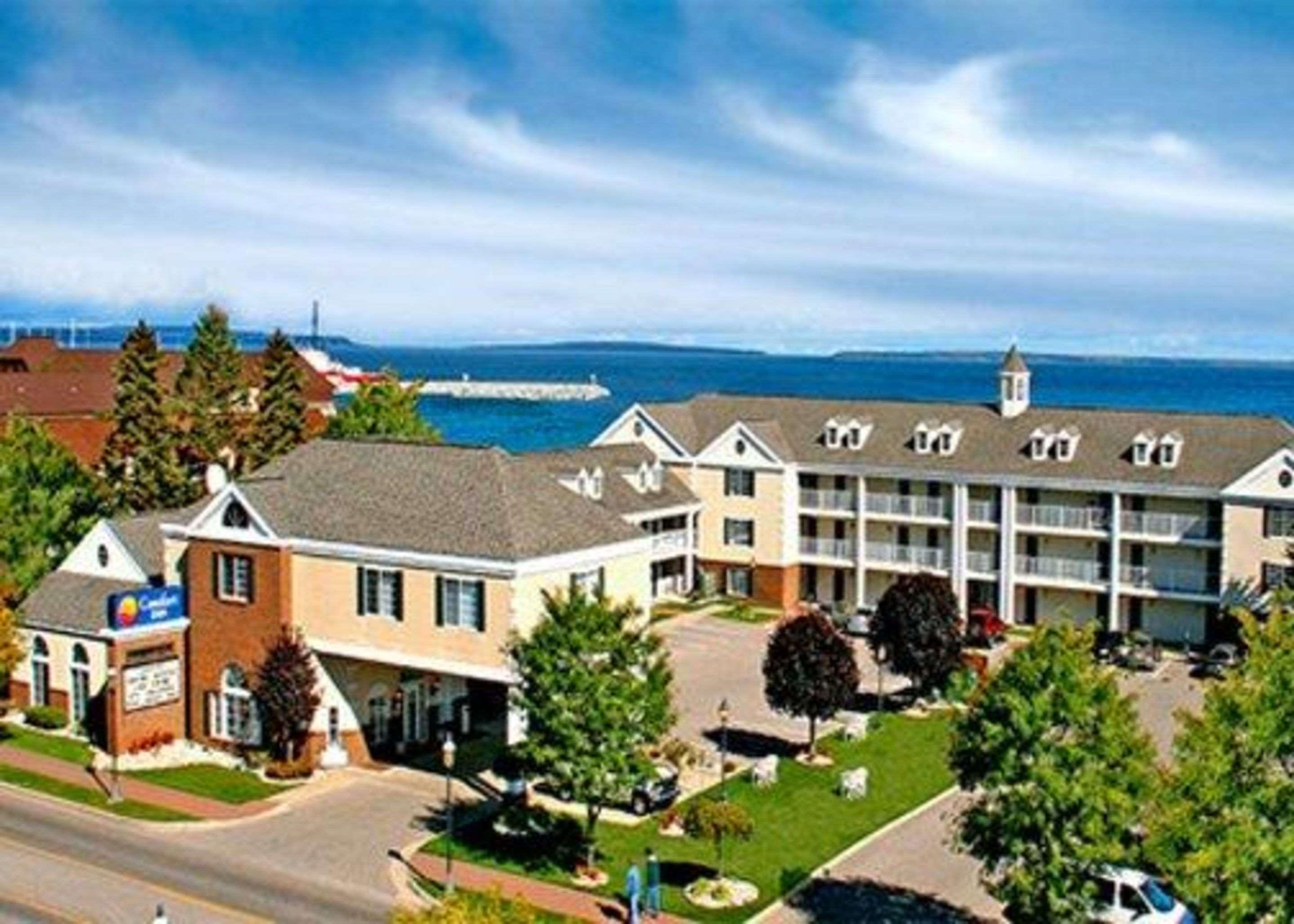 Comfort Inn Lakeside Mackinaw City Exterior foto