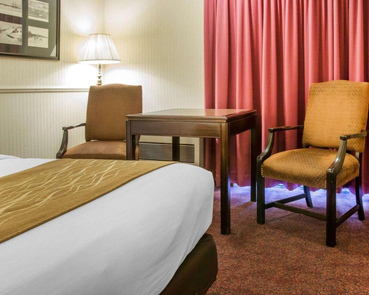 Comfort Inn Lakeside Mackinaw City Exterior foto
